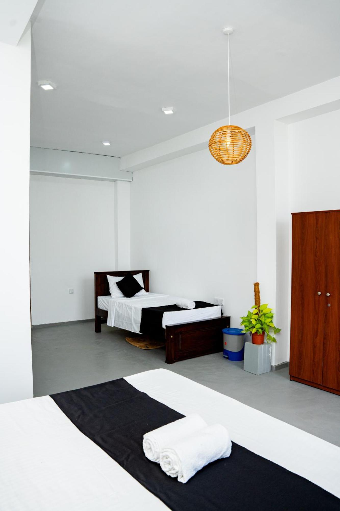 Regal Heights Hotel Weligama Exterior photo