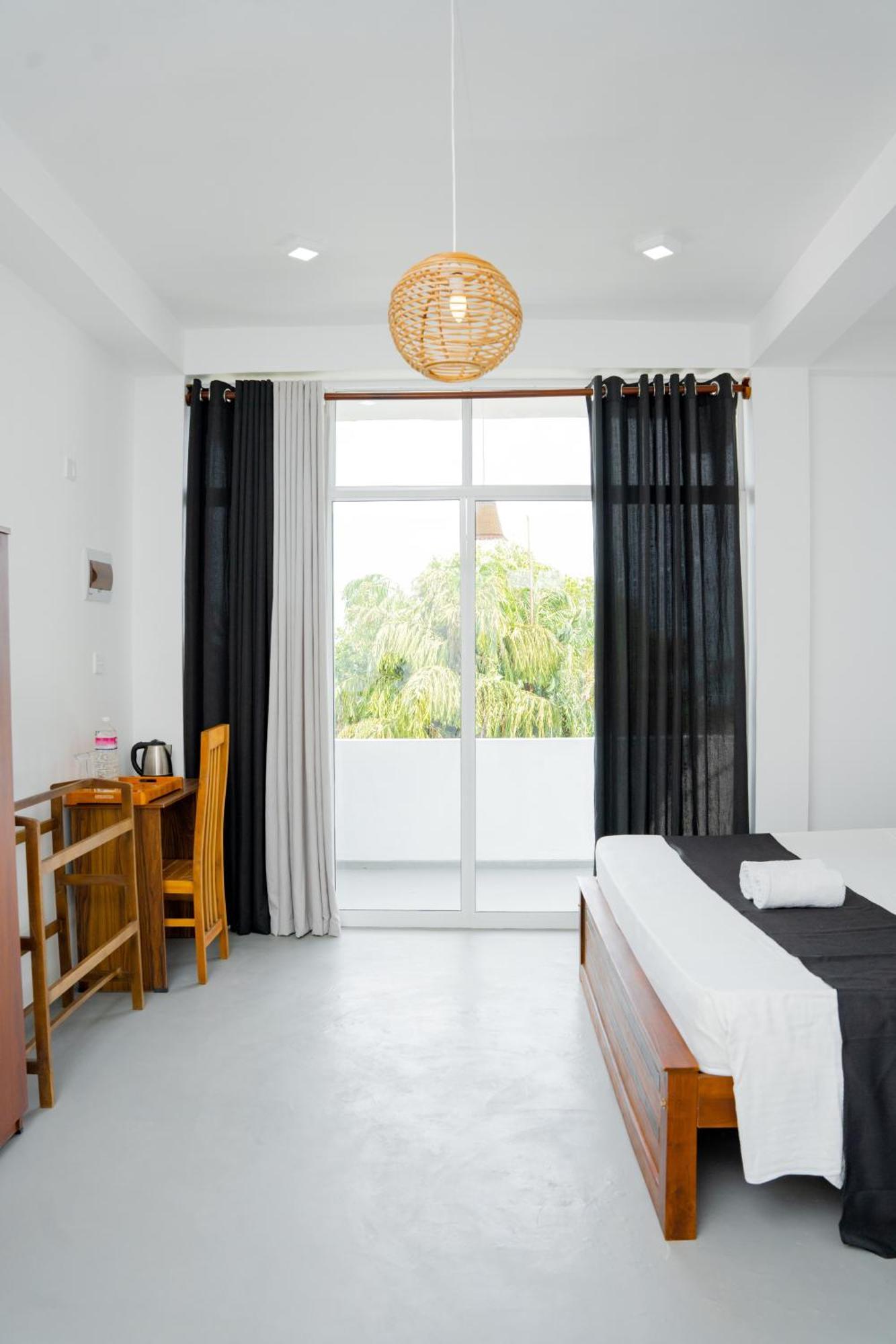 Regal Heights Hotel Weligama Exterior photo